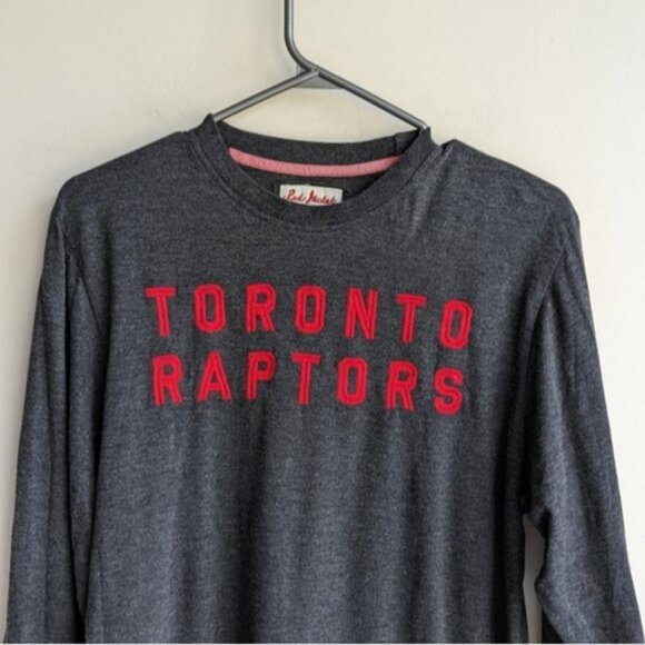NBA Toronto Raptors embroidered long sleeve tee shirt - Picture 3 of 7